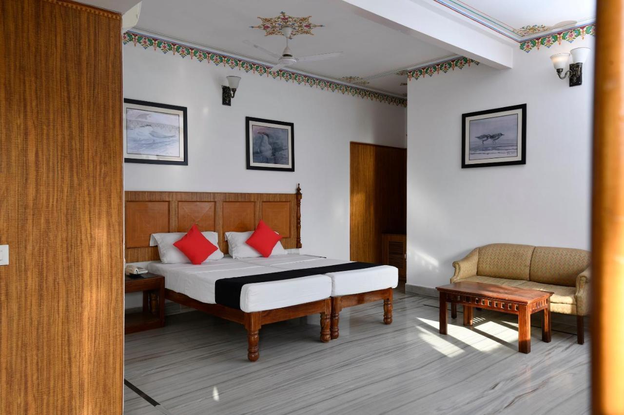 Hotel Sunbird Bharatpur Exterior photo