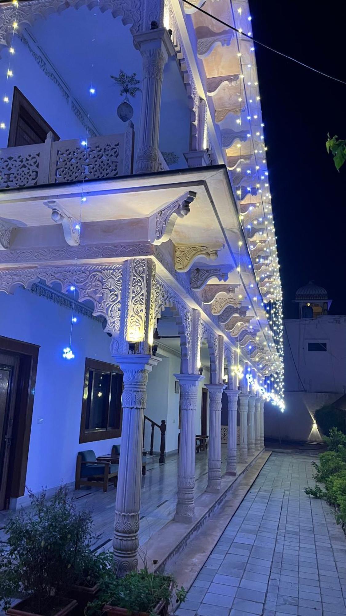 Hotel Sunbird Bharatpur Exterior photo